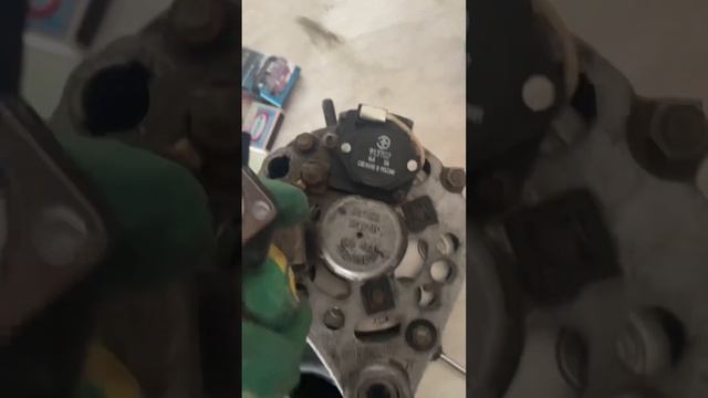 Замена реле регулятора напряжения на генераторе ваз 2107 #car