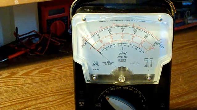 Triplett 631 VTVM/VOM Overview and Demonstration смотреть онлайн