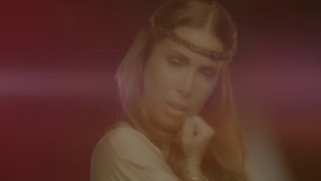Tuğba Özerk - Bu Gece смотреть онлайн