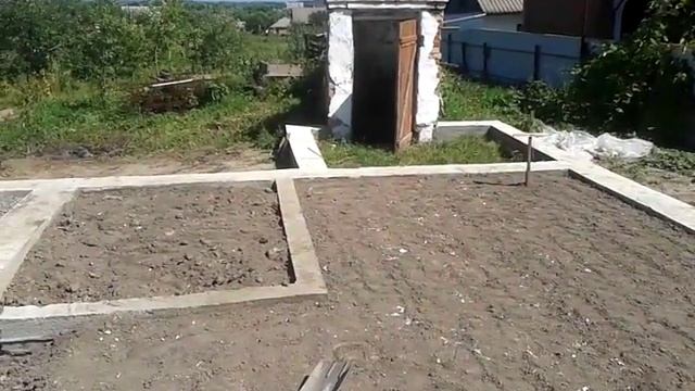 Чорновий пол, товщина бетону і підготовка під укладку каналізаційних труб смотреть онлайн