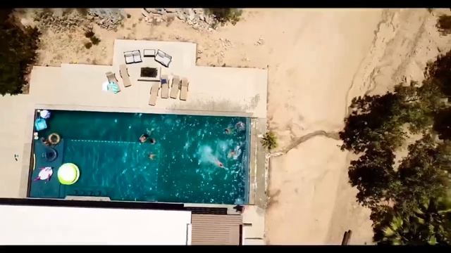 Indio Hills Desert Escape смотреть онлайн