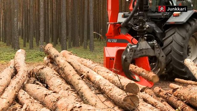 Подрібнююча машина Junkkari HJ-250 смотреть онлайн