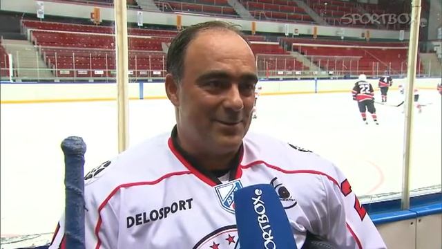 Презентация хоккейной команды “КомАр“ . 3 сентября 2013г. смотреть онлайн