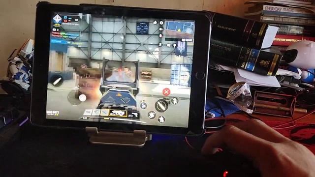Playing COD Mobile using gamesir X1 gaming dock смотреть онлайн