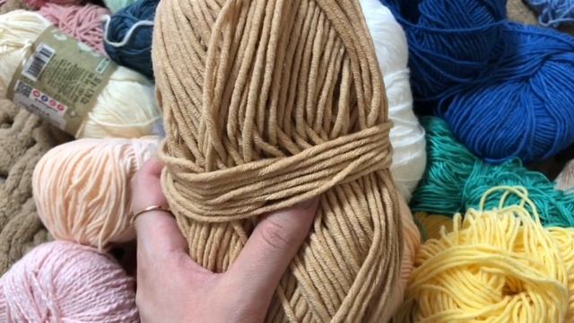 БОЛЬШОЙ ОБЗОР ПРЯЖИ/ ОЧенЬ МНоГО ПРЯЖИ смотреть онлайн