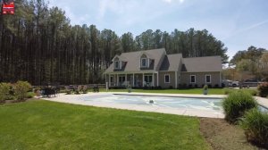 Нищие американские пенсионеры и иммигранты покупающие автохлам.