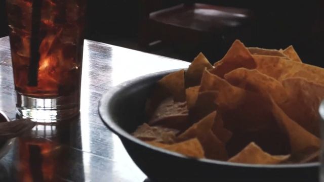 МЕКСИКНСКИЙ РЕСТОРАН - Жизнь Лидии в США смотреть онлайн