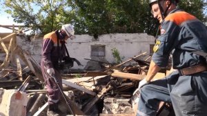 Поиск «пострадавших» под завалами