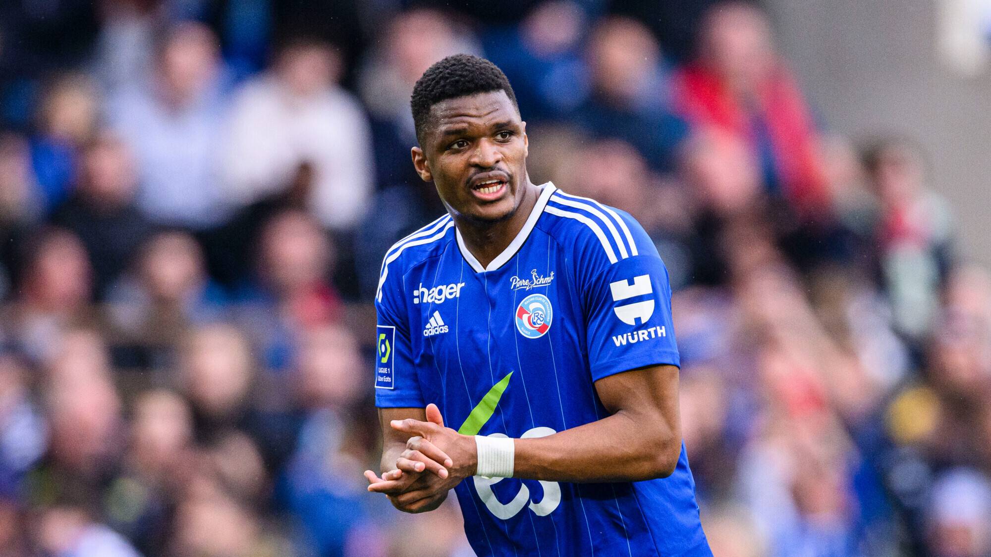 Жерзино Ньямси защитник с пушечным ударом смотреть онлайн