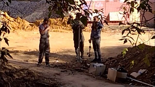 Здоровенный трудяга-копатель - Могу копать, могу не копать