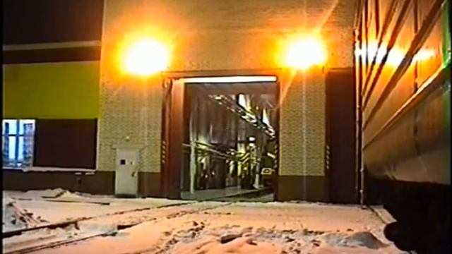 Тепловоз ЧМЭ3-4416, делает манёвры в депо Металлострой. смотреть онлайн