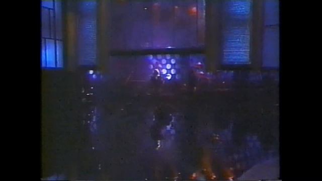 The Divinyls - I Touch Myself + I'm On Your Side - Arsenio Hall Show 7/22/91 HQ stereo смотреть онлайн