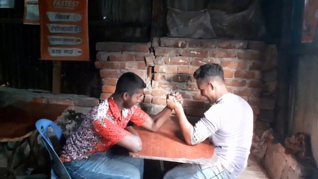 Can you beat me at armwrestling??? Arm wrestling fight смотреть онлайн