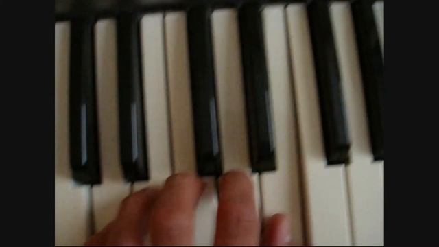 Yamaha Dgx-305 смотреть онлайн