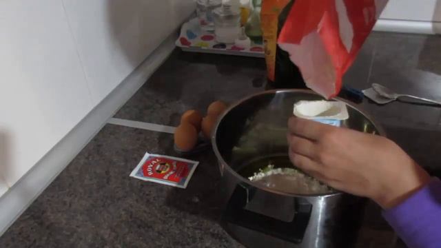 23.04.2018. ВЛОГ. Делюсь рецептом бисквита от испанской свекрови смотреть онлайн