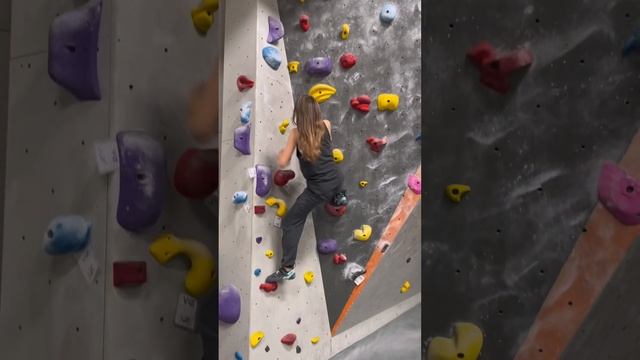 Climbing at Altitude Gym (Kanata, ON) and at Arc Climbing & Yoga (Sudbury, ON смотреть онлайн