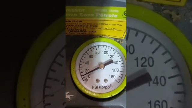 Starting up a Craftsman Evolv pancake air compressor смотреть онлайн