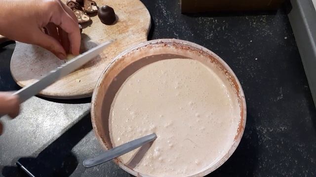 Джелато. Готовим вкусное итальянское мороженое. С карамелизированными орешками и конфетками смотреть онлайн