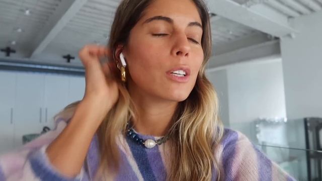 VLOGMAS 16 - Workout, yoga facial, fitting y una cena de lo más curiosa смотреть онлайн