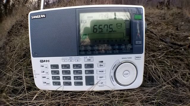 Sangean 909X УКВ на телескопическую антенну. смотреть онлайн