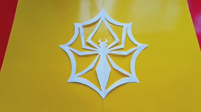 Как сделать ПАУКА из бумаги, ПОЭТАПНО! Поделки на Хэллоуин! смотреть онлайн