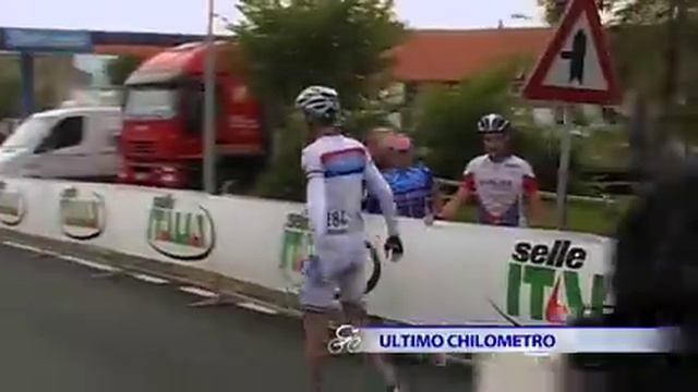 Studio Brussel: Het oortje van Tomas - Smijt hem weg смотреть онлайн