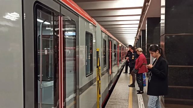 Балтиец отправляется резервом со станции Проспект Ветеранов 28.09.23 смотреть онлайн