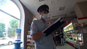 Дикие сотрудники и мусор Нестор - крыша магазина!!!