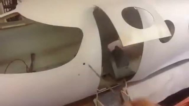 Epic Victory cabin door - manual opening смотреть онлайн
