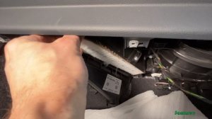 VW Touareg NF / FL - замена фильтра салона , направление стрелки