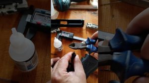 Страйкбольный пистолет  Glock 19 ремонт досылателя газовой камеры.