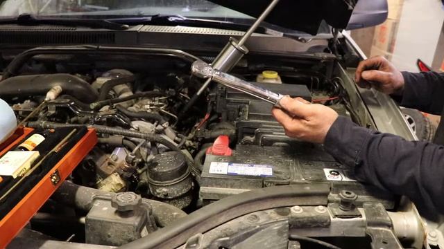 2005-2010 Jeep Grand Cherokee CRD Fuel Injector Replacement смотреть онлайн