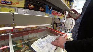 Если директор идиот - это надолго / Конченый просроченный Магнит