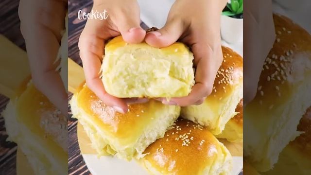 Sweet brioches: very fluffy and easy to prepare! смотреть онлайн