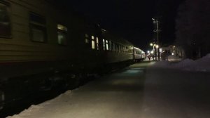 ТЭП70-0560 со скорым поездом №054Я «Дневной экспресс» Сыктывкар — Усинск прибывает на ст. Печора