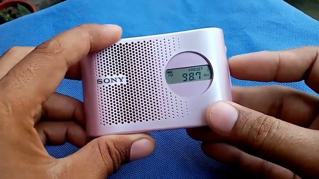 Sony ICF-M55 FM/AM Pocket Radio смотреть онлайн
