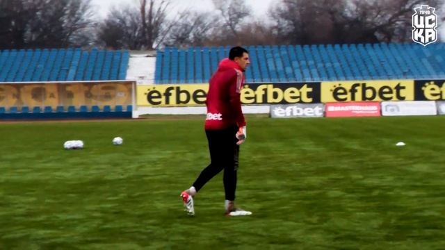 🧤🔥 Иван Караджов за амбициите с ЦСКА и конкуренцията с Даниел Наумов смотреть онлайн