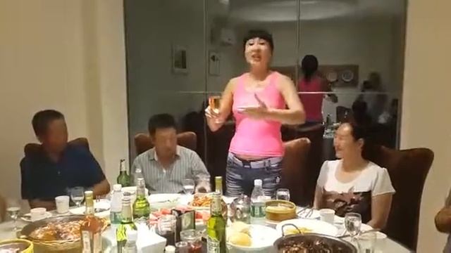 Китайское застолье.50 блюд и китайская песня смотреть онлайн