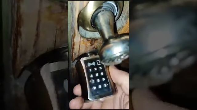 Кодовый замок на двери. Без проводов. смотреть онлайн