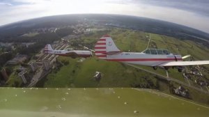 Пролет под мостом Як-52 и двух Як-50 / Yak-52 and two Yak-50 span under the bridge
