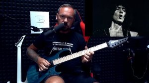 Умеет ли играть на гитаре Ritchie Blackmore?