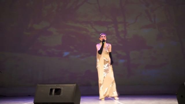 "Осень" (муз. и сл. Н.Бужинской) поет Маруся Кузнецова смотреть онлайн