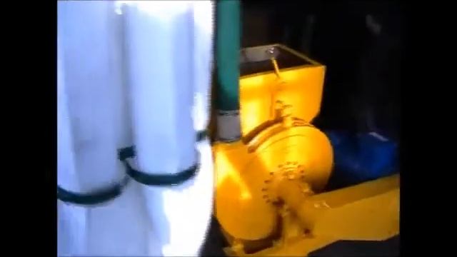 Помол сахарной пудры на дезинтеграторе производства "НПП Крамтехцентр" " смотреть онлайн