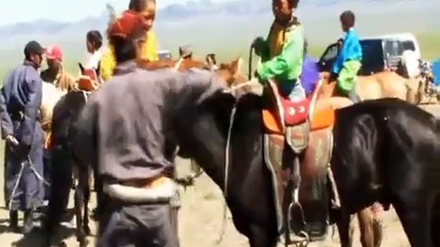 Ургийн баяр Өмнөговь аймаг, Хүрмэн сум смотреть онлайн