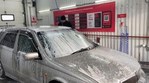 ПЕРВЫЙ РАЗ МОЕМ МАШИНУ НА МОЙКЕ САМООБСЛУЖИВАНИЯ