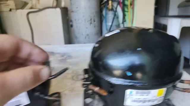 🚨COMO IDENTIFICAR AS TUBULAÇÕES DE UM COMPRESSOR DE GELADEIRA? смотреть онлайн