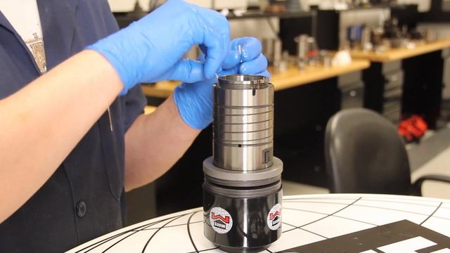 Mate Ultra TEC® — Changing the Stripper Retaining Ring on C, D and E-Stations смотреть онлайн