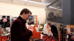 ДИКСИ. ТОРГАШЕЙ БЕЗГРАМОТНЫХ ДОМ И ПРОСРОЧКА В НЁМ.