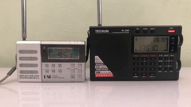 Kchibo D39L VS Tecsun PL330 on FM and SW смотреть онлайн