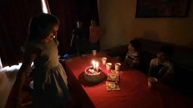 La multi ani, Maia ! смотреть онлайн